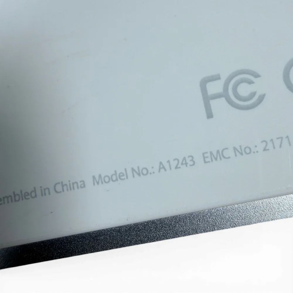 Apple Wired Keyboard with Numeric Keypad A1243 Silver White Aluminum MB110LL/B‎